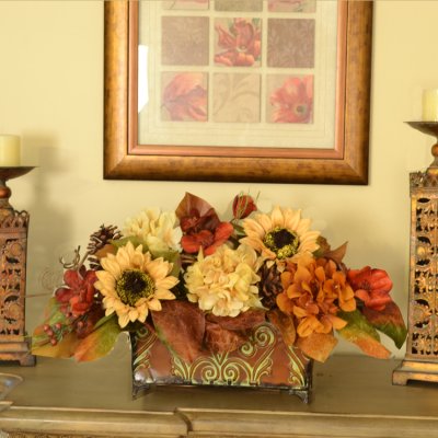 (image for) Sunflower, Hydrangea and Magnolia Leaf Fall Centerpiece