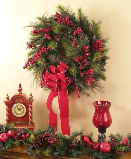 (image for) Pine Christmas Wreath with Red Berries TEXT_CLOSE_WINDOW