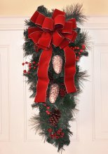 Grande Christmas Door Swag with Glistening Cones CR1594