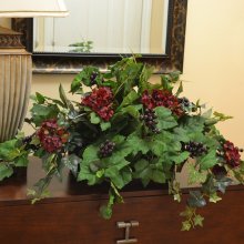 Silk Ledge Plant with Hydrangea, Berries & Ivy GR180