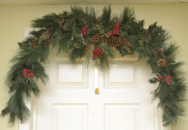(image for) 66" Deluxe Pine-Berry Christmas Garland with Cones CR1045 TEXT_CLOSE_WINDOW